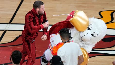 Conor mcgregor pounds mascot